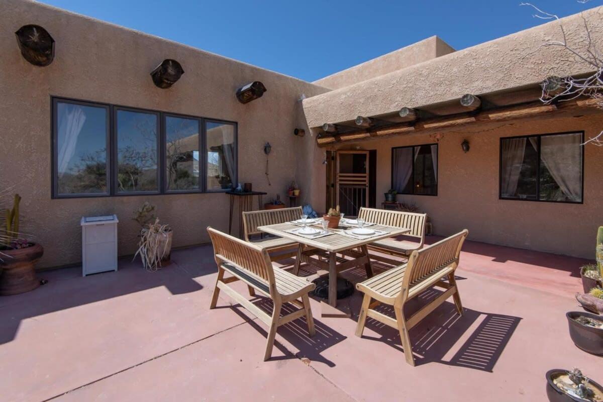 Renovated Lodge - Room 1 With Pool Access Joshua Tree Exterior photo