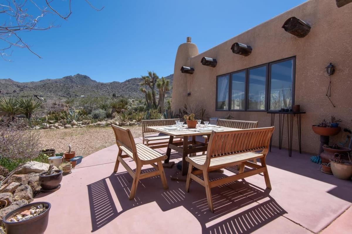 Renovated Lodge - Room 1 With Pool Access Joshua Tree Exterior photo